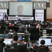 Escenaro de la Navarra Lan Party frente al resto de ordenadores