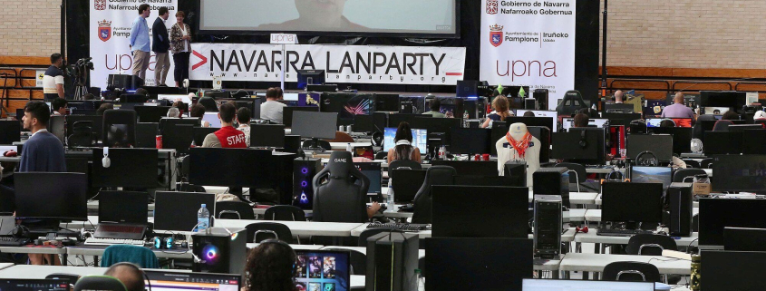 Escenaro de la Navarra Lan Party frente al resto de ordenadores